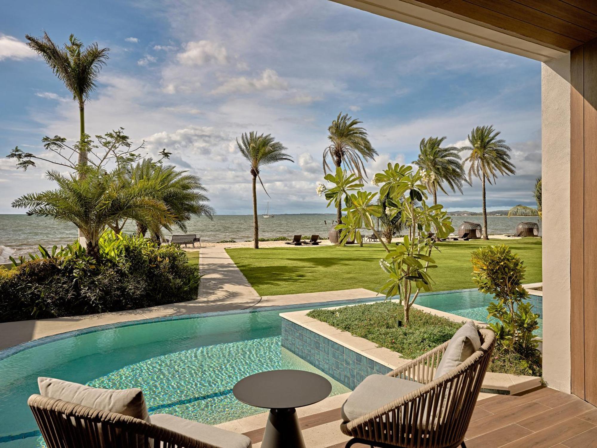 Crowne Plaza Fiji Nadi Bay Resort & Spa, An Ihg Hotel Экстерьер фото