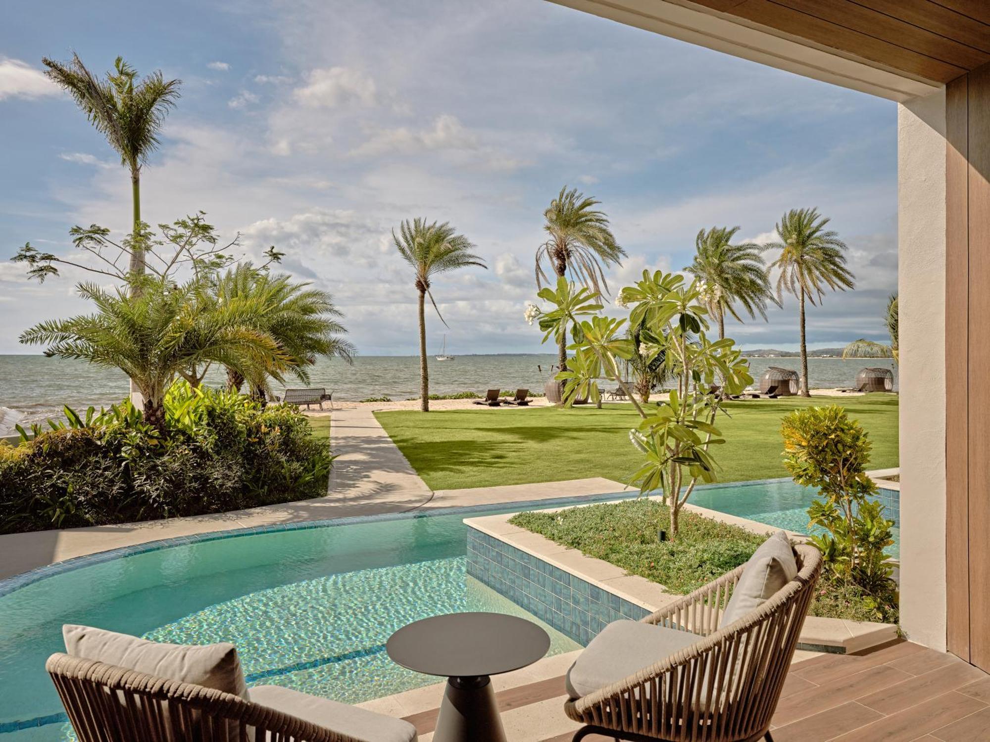 Crowne Plaza Fiji Nadi Bay Resort & Spa, An Ihg Hotel Экстерьер фото